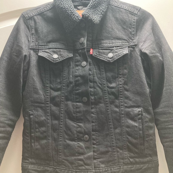 Premium Levis Sherpa jacket - Picture 3 of 3